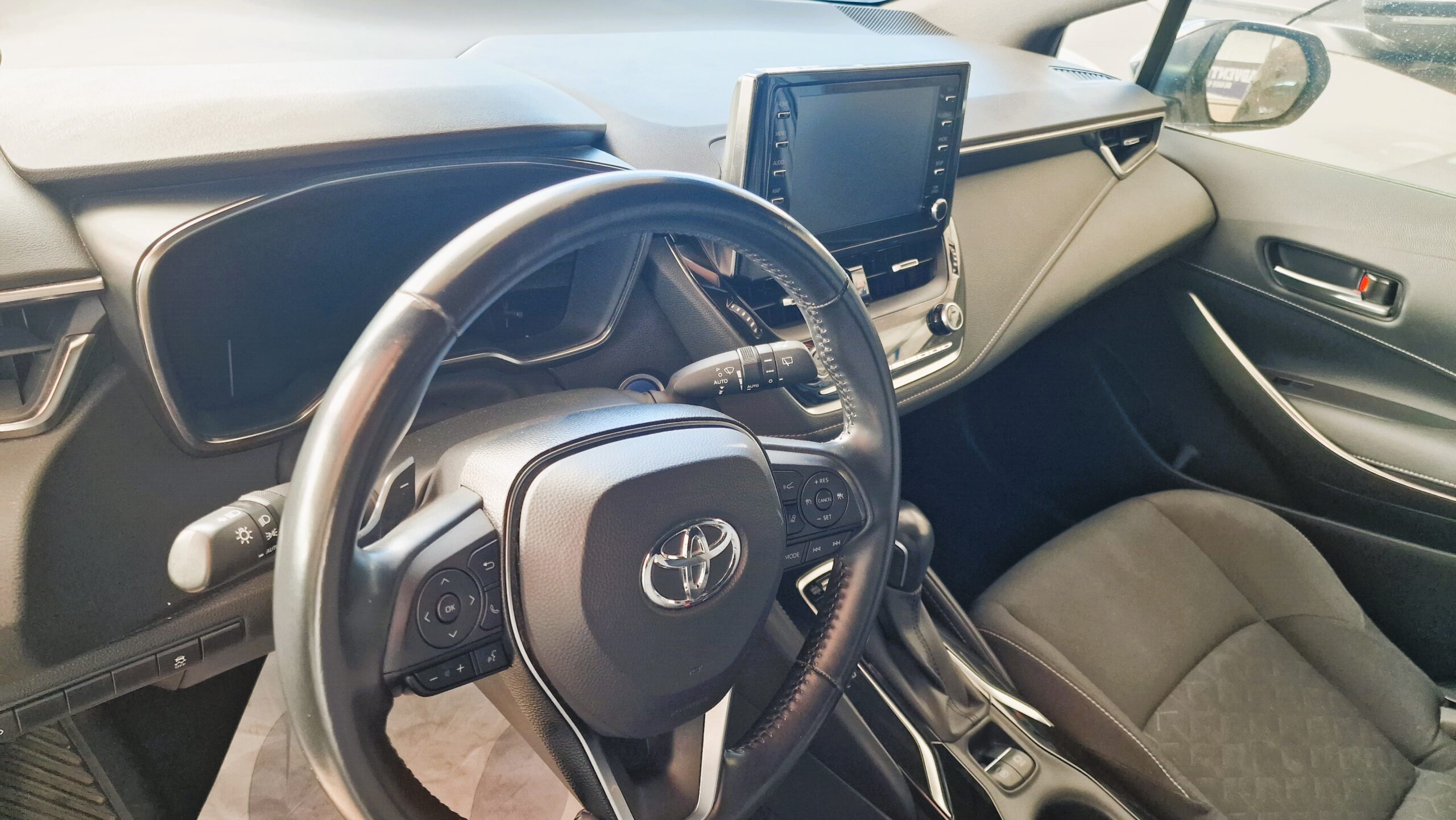 
								Toyota Corolla 2019 full									