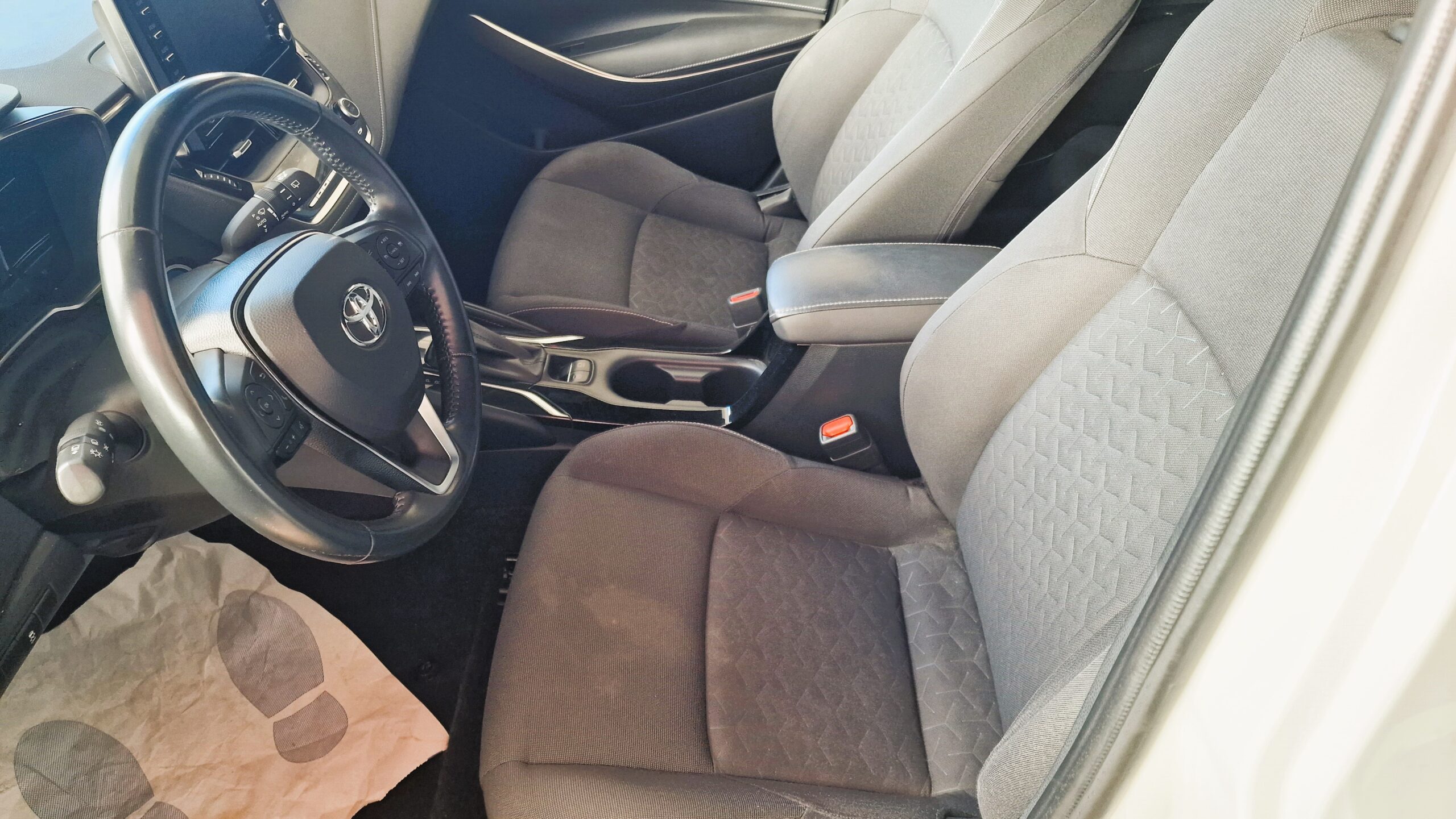 
								Toyota Corolla 2019 full									