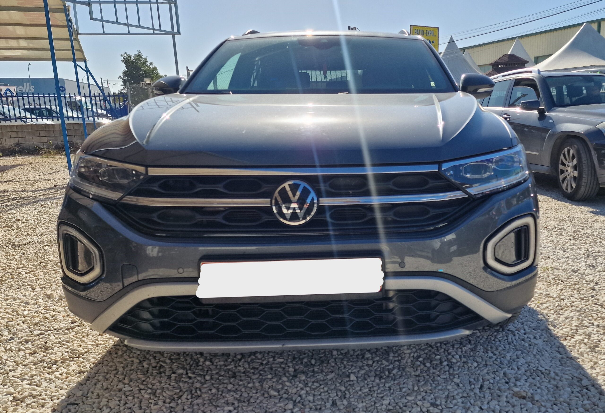
								Volkswagen T-Roc 2022 full									