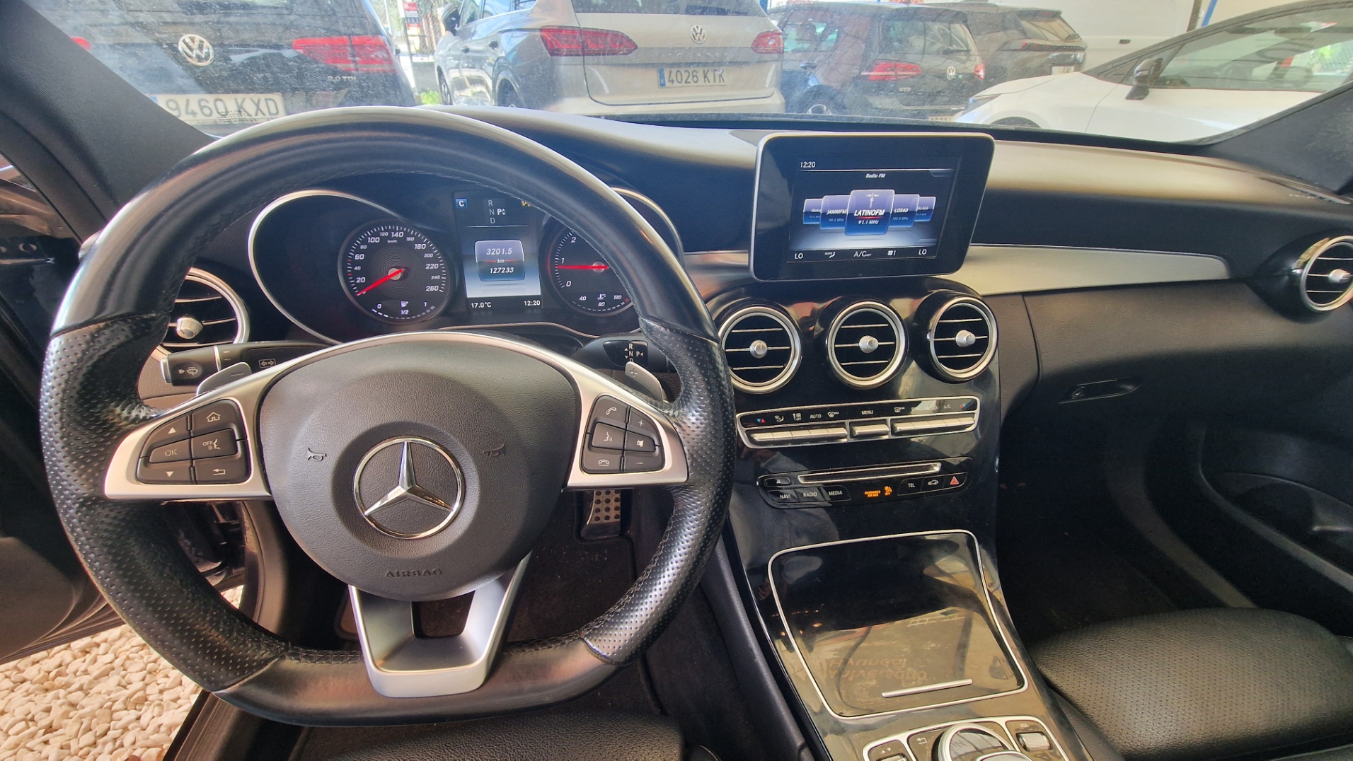 
								Mercedes-Benz C200 2017 full									