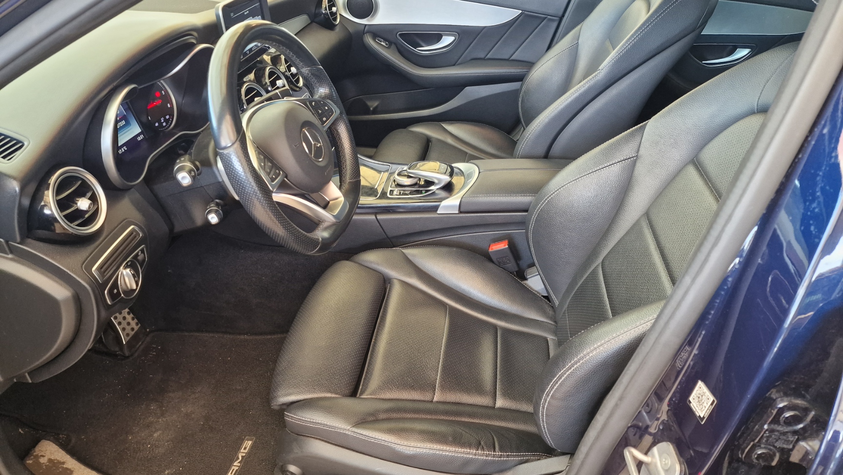 
								Mercedes-Benz C200 2017 full									