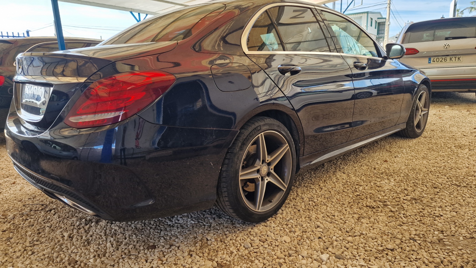 
								Mercedes-Benz C200 2017 full									