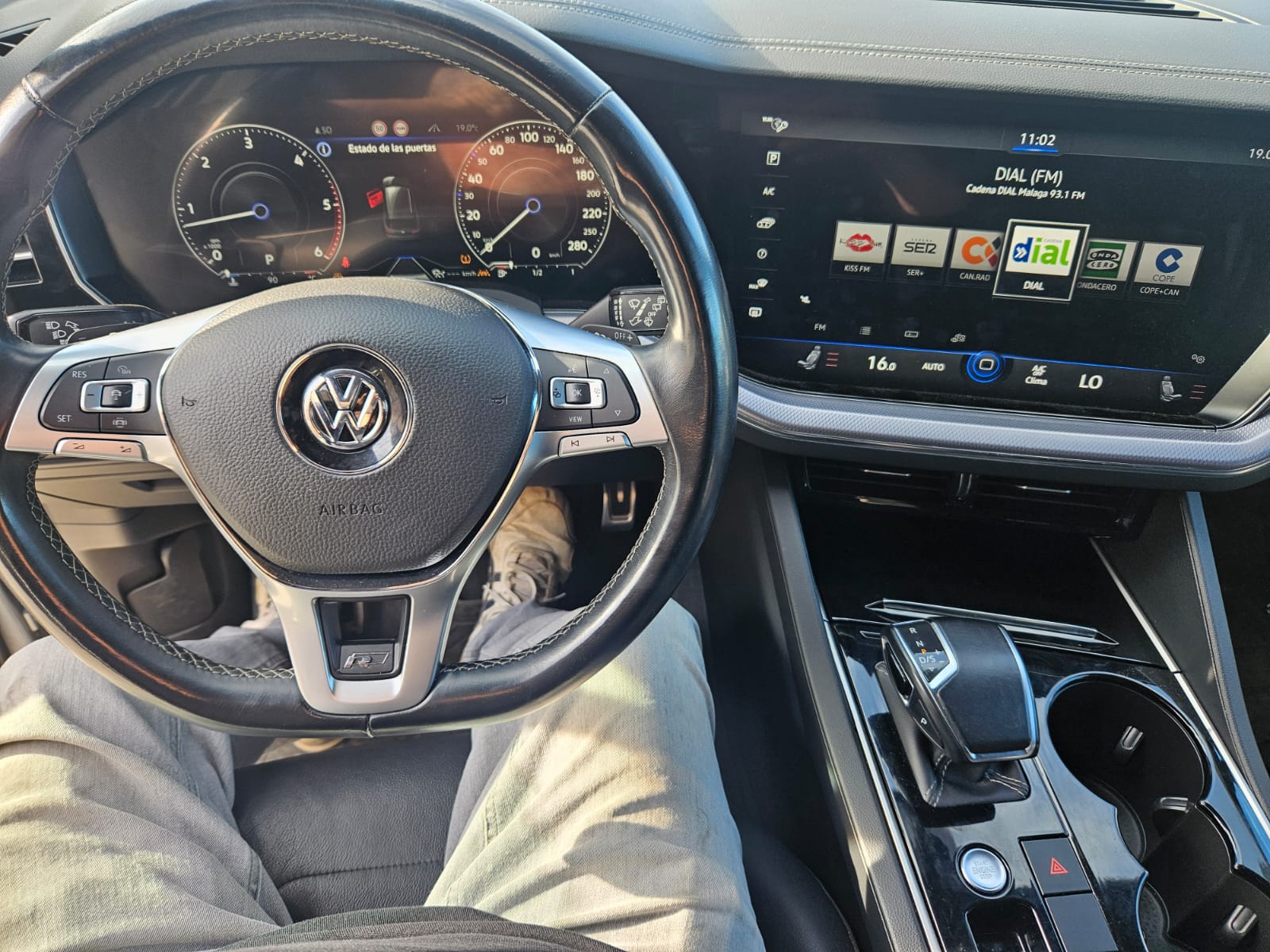 
								Volkswagen Touareg 2019 full									