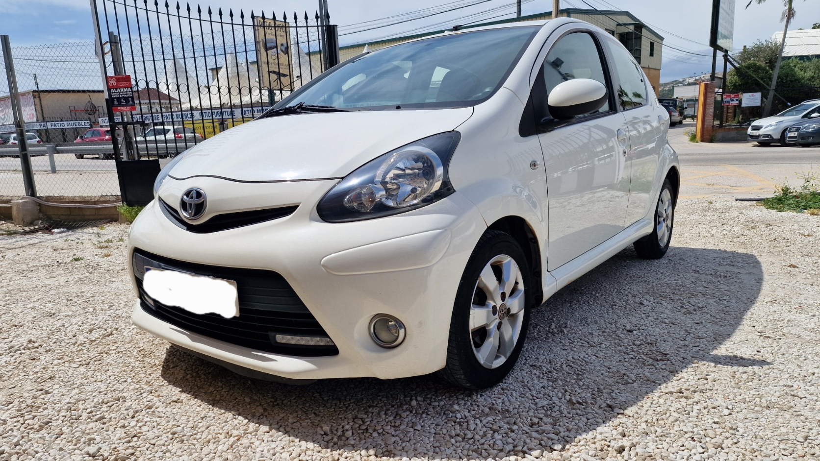 
								Toyota Aygo 2013 full									